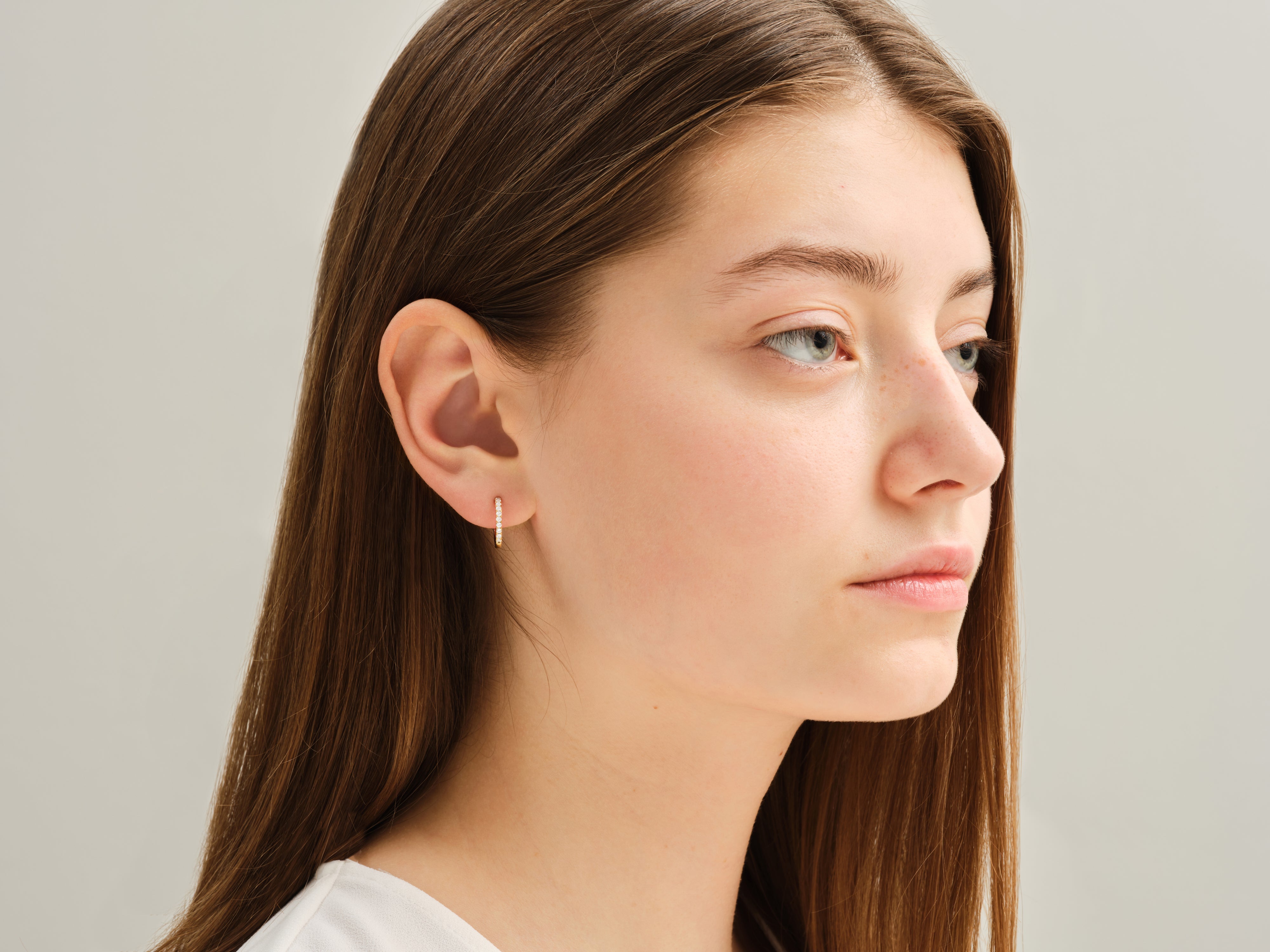 PIRLANTA HUGGIE KÜPE