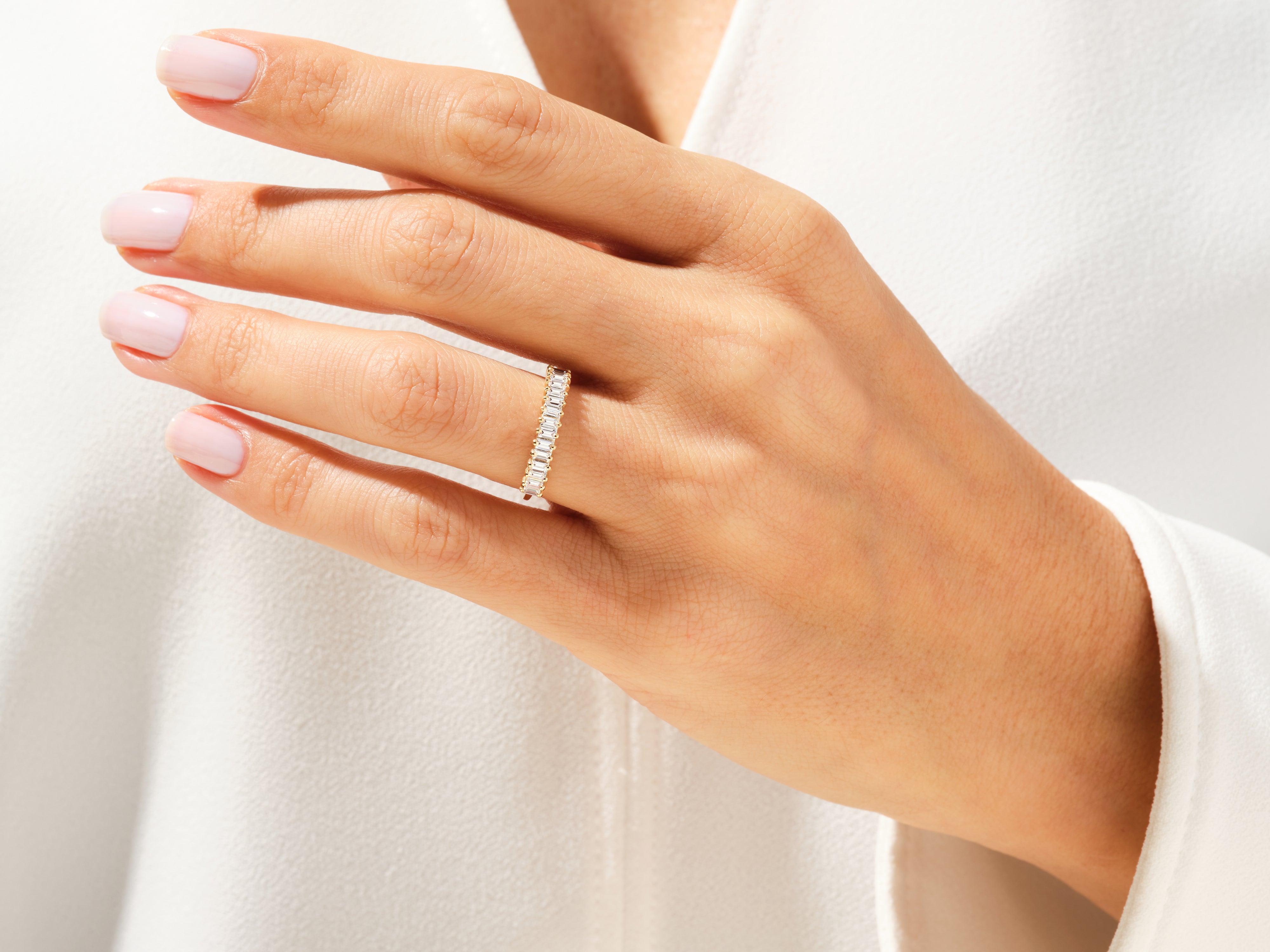 0.75 KARAT HALF ETERNITY BAGET YÜZÜK