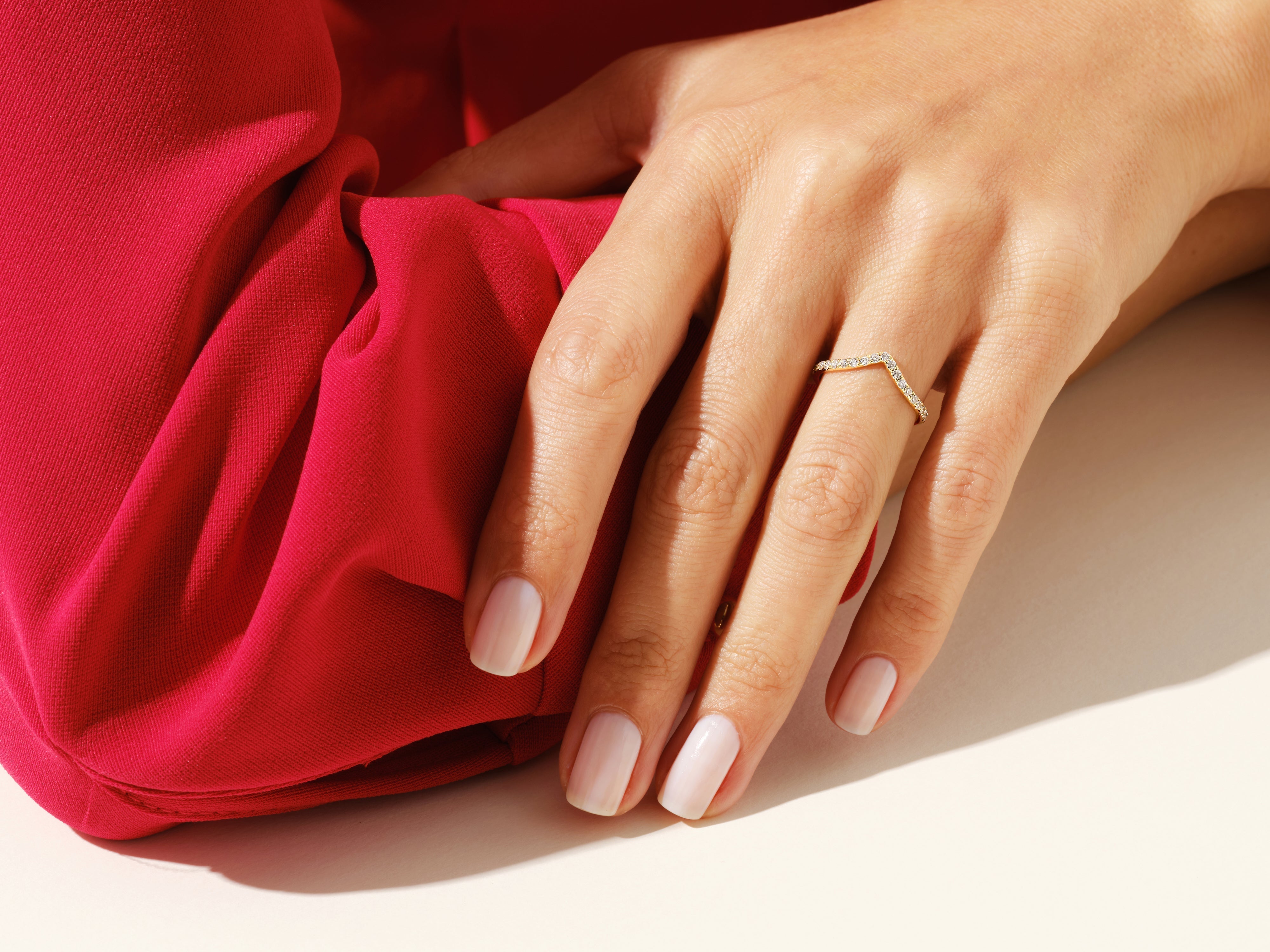 0.30 KARAT CURVED YÜZÜK