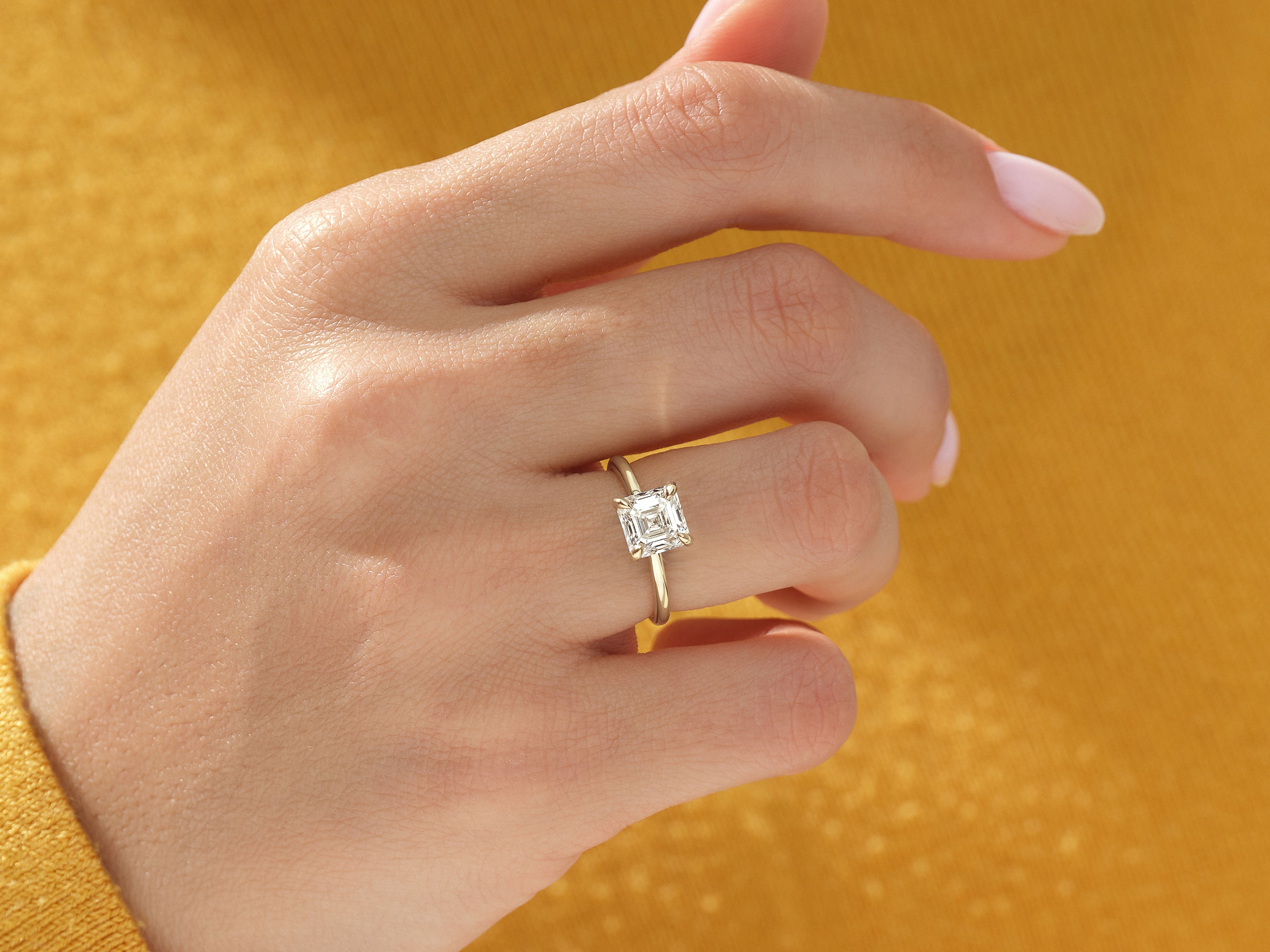 ASSCHER TEKTAŞ YÜZÜK