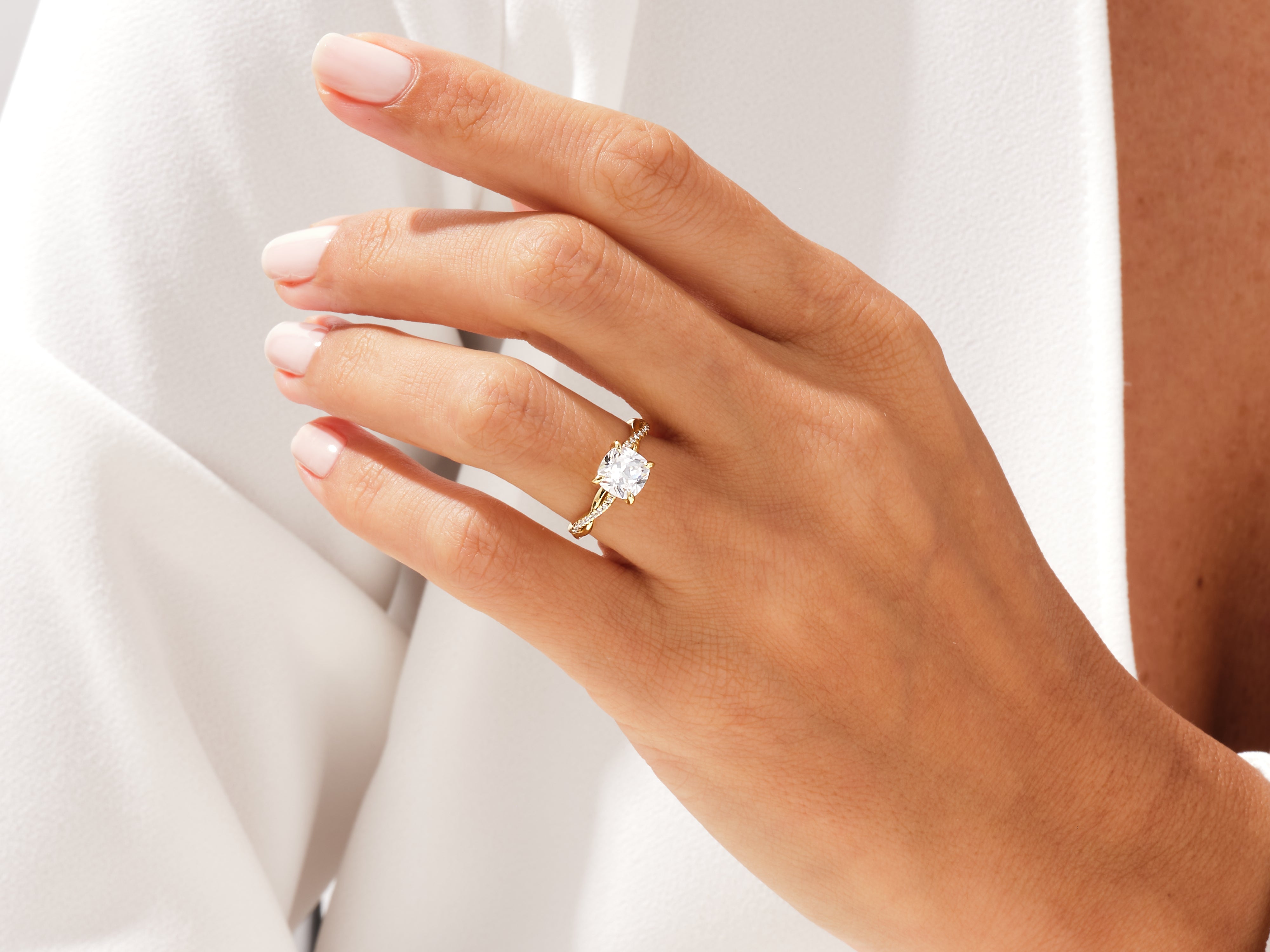 CUSHION KESİM VINTAGE YÜZÜK